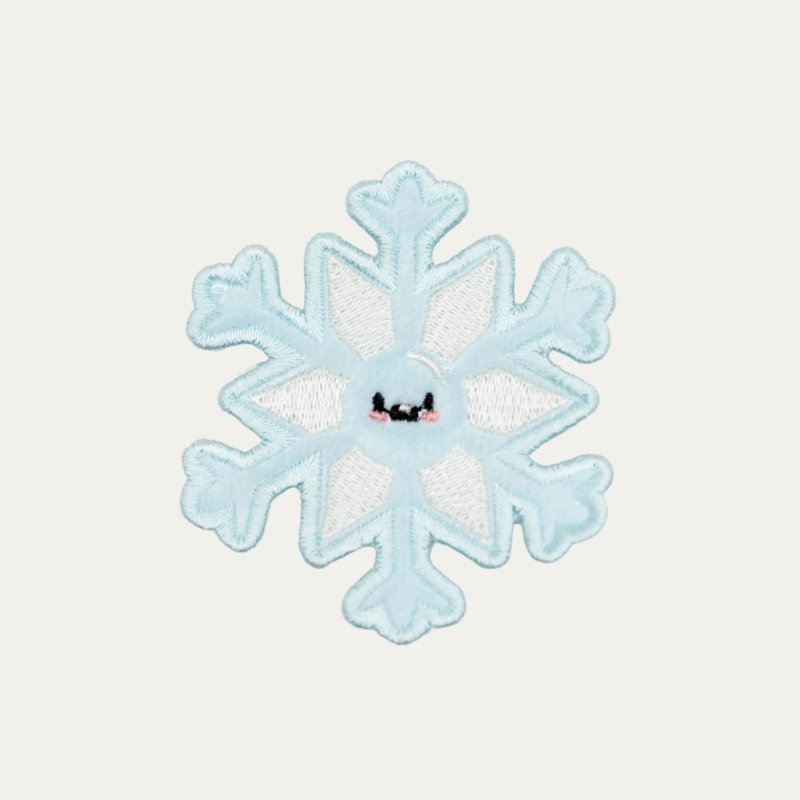 雪花蓬松磁性胸针贴片 - 徽章/别针 - 绣线 蓝色