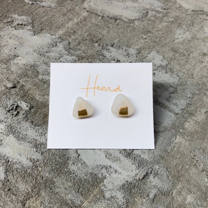 海玻璃金继耳针/ 耳夹【日式饭团】白色 - 耳环/耳夹 - 玻璃 白色