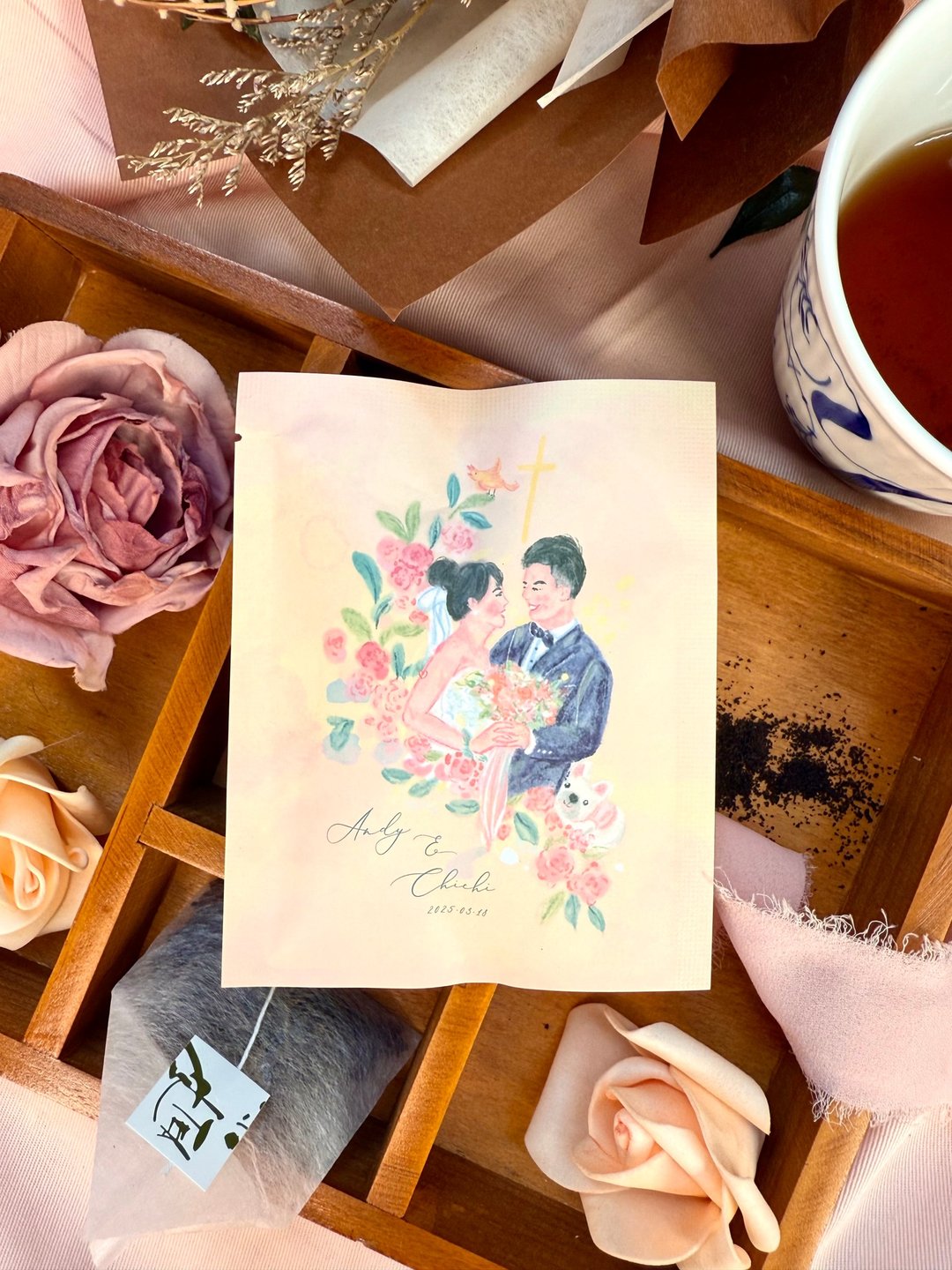 【定制】专属新人似颜绘茶包 婚礼小物 位上礼 50份起订 可混口味 - 茶 - 纸 粉红色