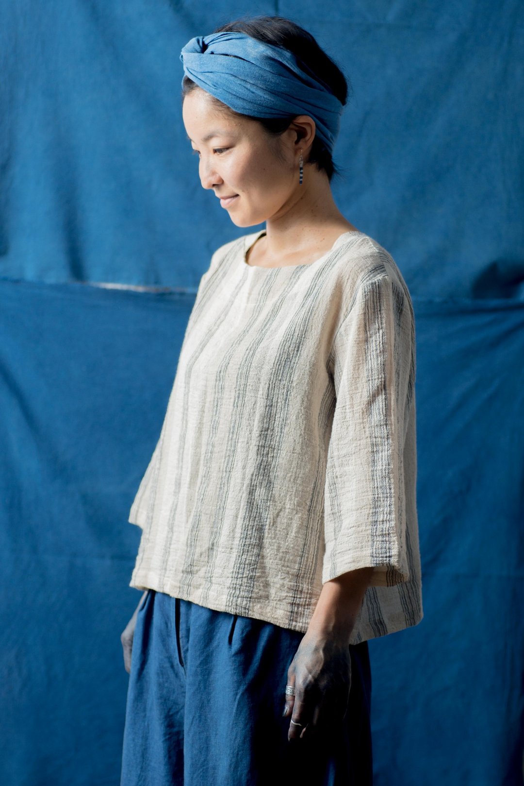 MORO woman top | Indigo dyed mix natural color linen | - 女装上衣 - 棉 卡其色