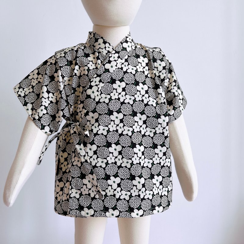 夏日甚平 迷你绣球花 - 童装上衣 - 棉．麻 黑色