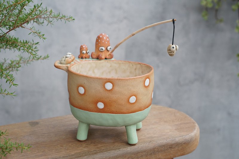 squid plant pot , octopus , handmade ceramic. cactus - 花瓶/陶器 - 陶 蓝色