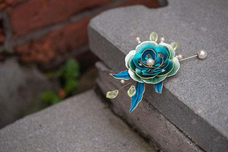 缠花 牡丹花别针 春仔花 - 胸针 - 绣线 