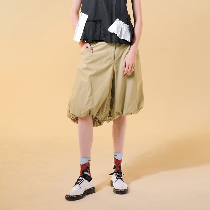 立体六分花苞裤 - 女装短裤 - 棉．麻 卡其色