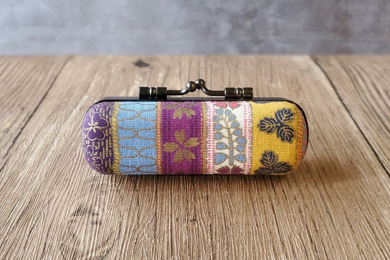 烫金日式花纹 口金印章盒 口红盒 日本布/单章盒 - 印章/印台 - 棉．麻 多色