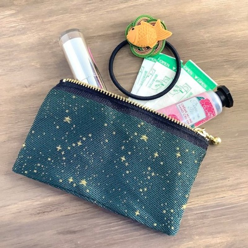 【海松蓝星空】榻榻米布边 扁平迷你小包 零钱包 卡片夹 星星 STAR 宇宙 天空 深绿 金色 - 化妆包/杂物包 - 其他材质 绿色