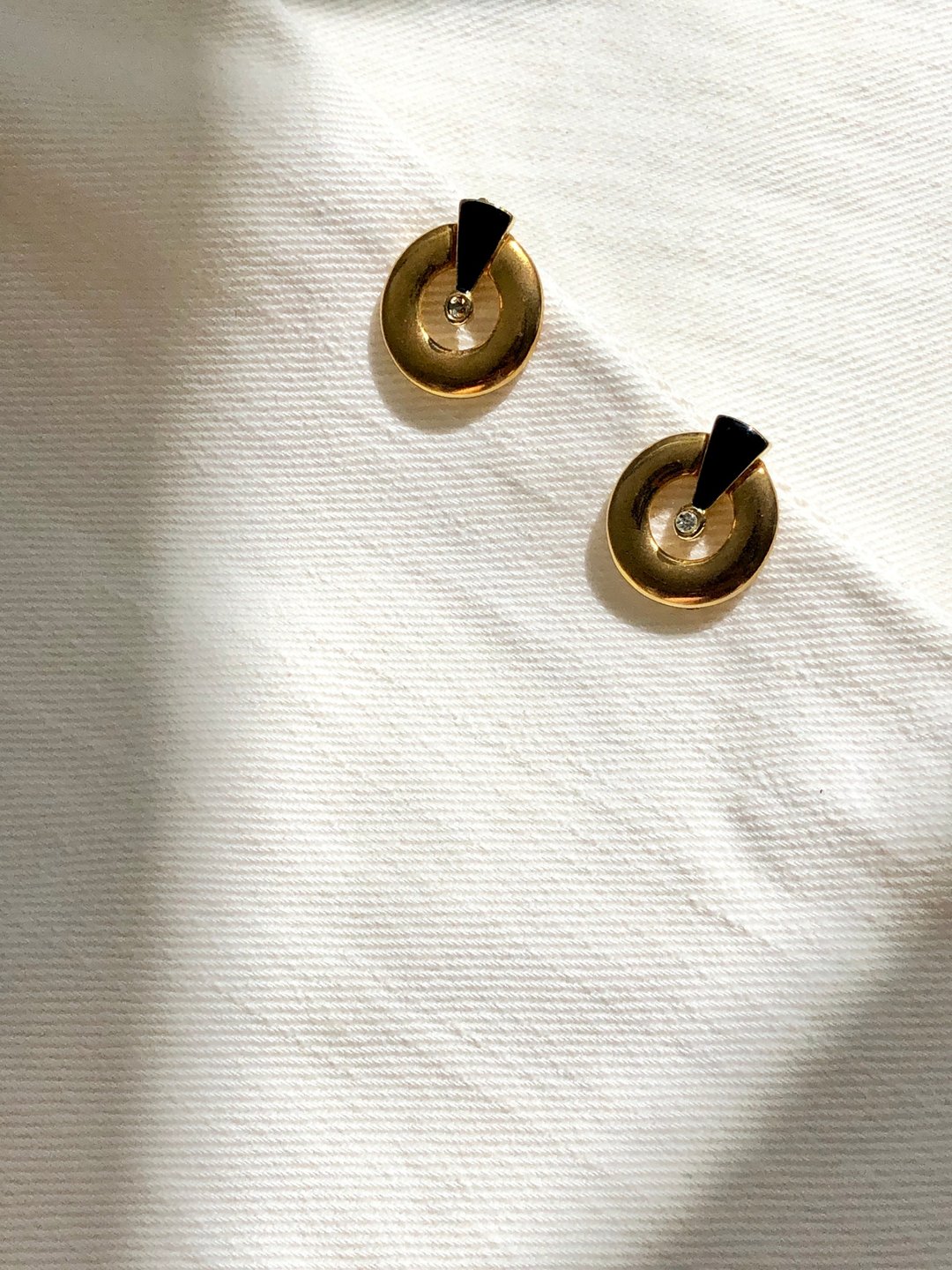 Vintage Dainty Circle Gold Pierced Earrings - 耳环/耳夹 - 贵金属 金色