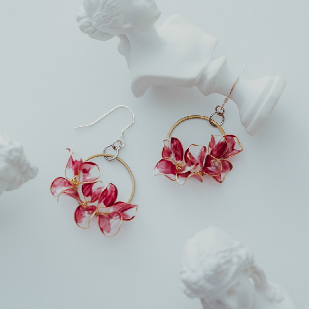 【解梦花-深邃红】垂坠耳环 | 水晶花饰品 - 耳环/耳夹 - 树脂 红色