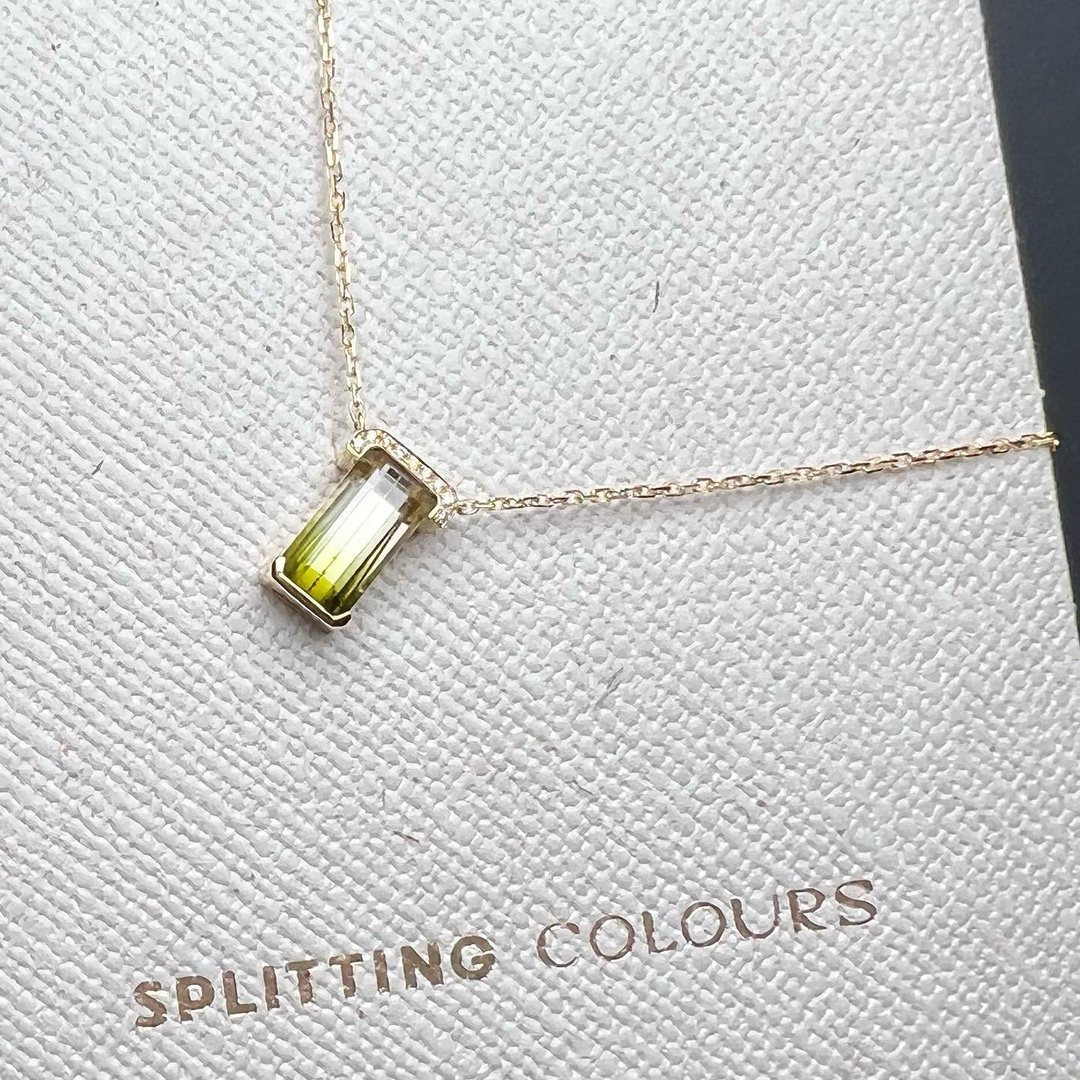 The Bracket - 天然梨绿渐变双色碧玺(2.09ct) 18k黄金钻石项链 - 项链 - 贵金属 金色