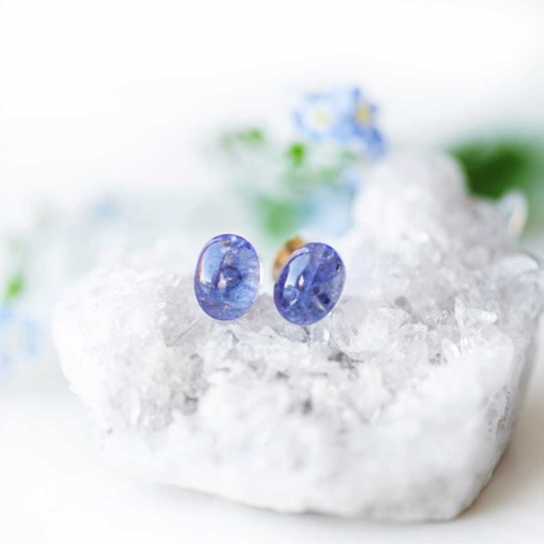 Tanzanite Oval Cabochon Stud Earrings Reverie - 耳环/耳夹 - 宝石 蓝色
