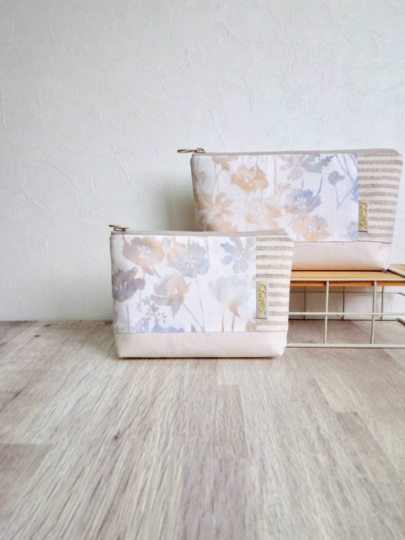 【FZK/万用收纳包(大/小)】蜡染干燥花 日本帆布 日本先染布 - 化妆包/杂物包 - 棉．麻 卡其色