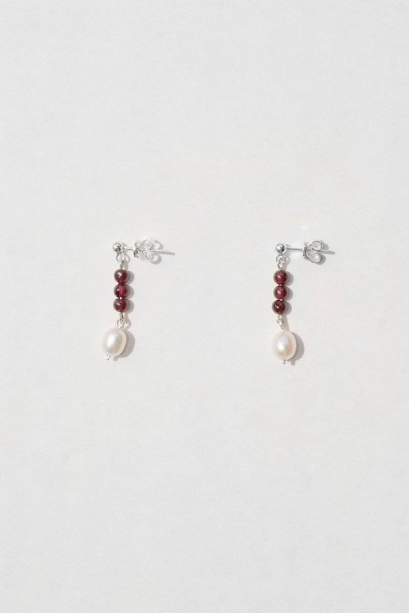 Catherine Earring - 耳环/耳夹 - 宝石 白色