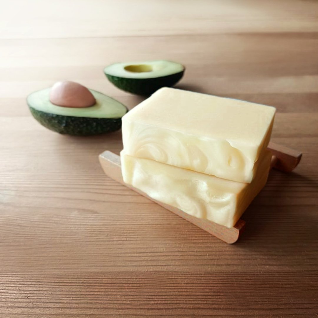 Avocado oil soap - 肥皂/手工皂 - 精油 黄色