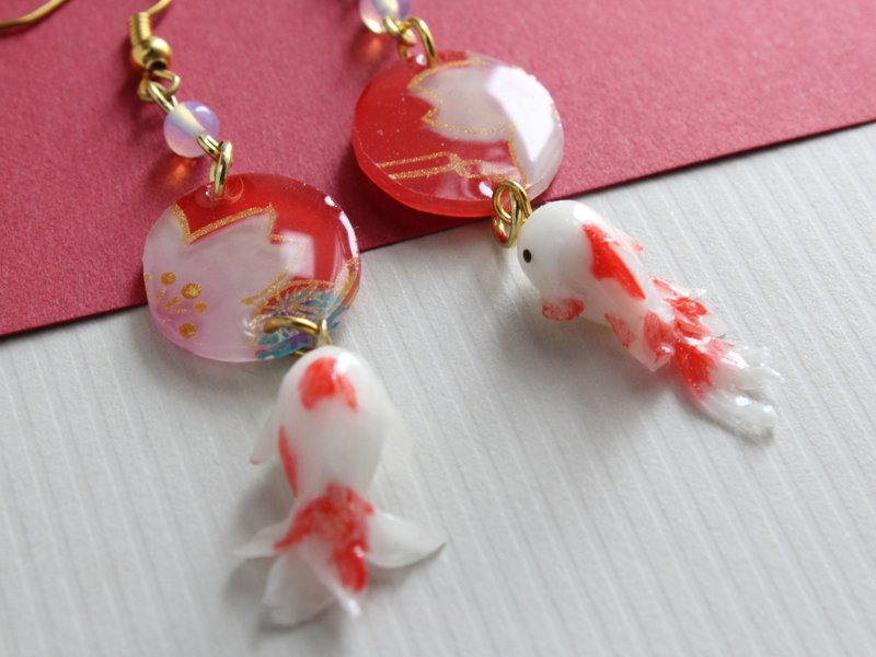 【黏土】【热缩胶片】金鱼耳环 可改耳夹 - 耳环/耳夹 - 粘土 红色