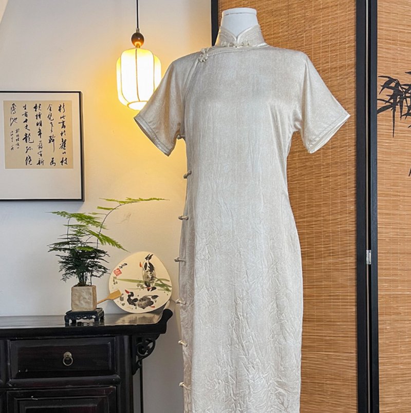 【月下花时】 新中式復古/全开襟定位花古法旗袍 - 旗袍 - 其他材质 粉红色