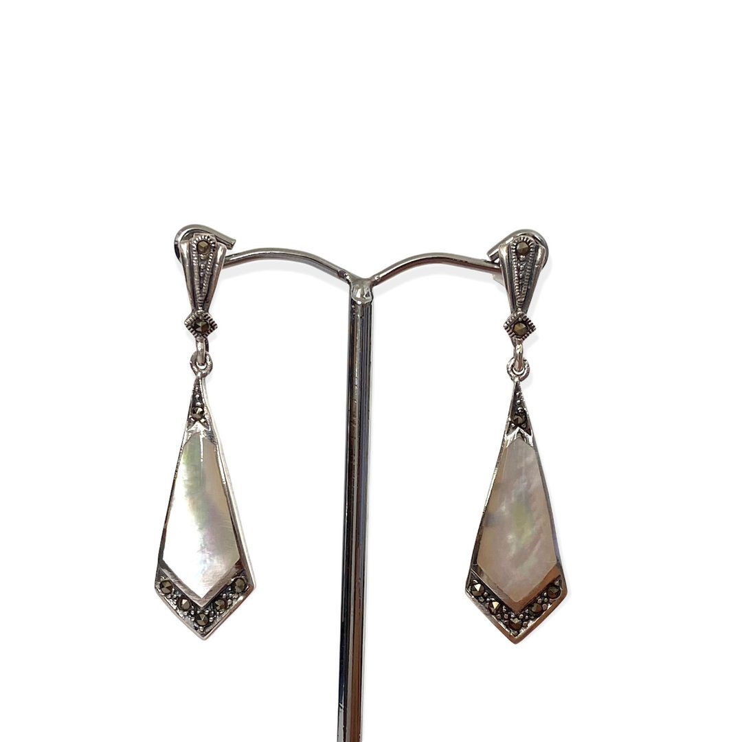 Art Deco Style Triangle Drop Earrings / Set  Mother of Pearl 925 Sterling Silver - 耳环/耳夹 - 纯银 白色