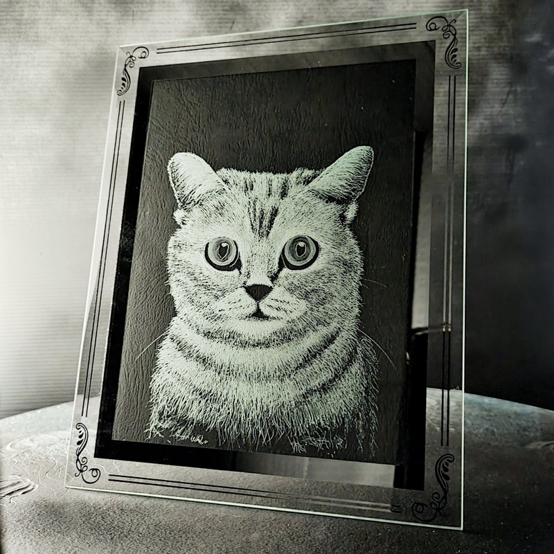 【毛孩纪念玻璃相框】客定手雕 毛孩图雕/免费刻字 - 订制抱枕/饰品 - 玻璃 透明