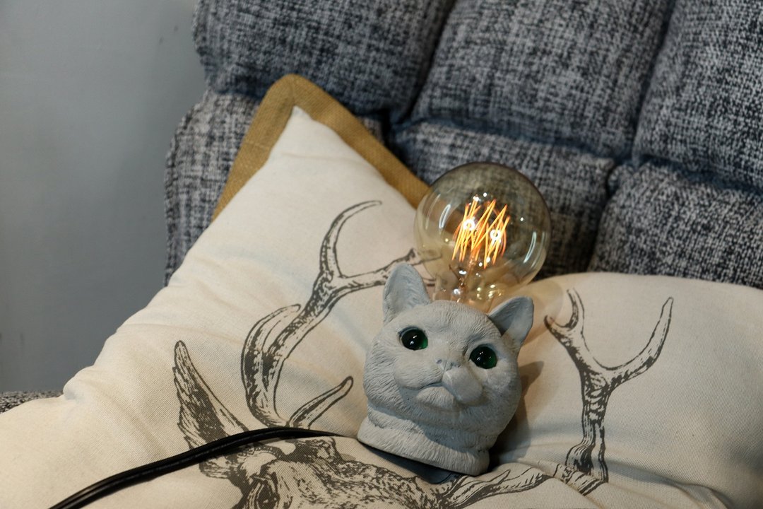 曙 MUSE 美国短毛猫桌灯 LED 灯 钨丝灯泡 USB 灯 摆饰 猫 定制化 - 灯具/灯饰 - 水泥 灰色