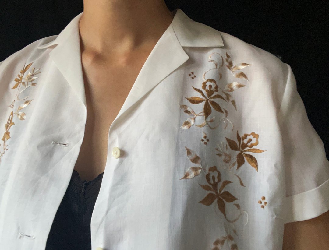 渐层绣花短袖衬衫 - 女装上衣 - 棉 