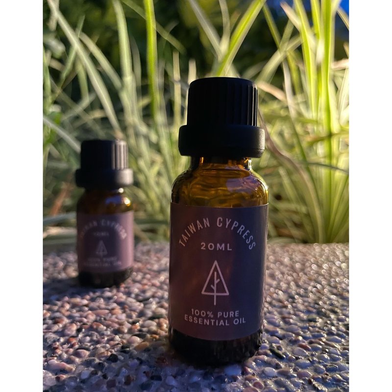 【Miss。花谜】100%纯天然桧木精油 特级-台湾扁柏 黄桧 Hinoki - 香薰/精油/线香 - 玻璃 白色