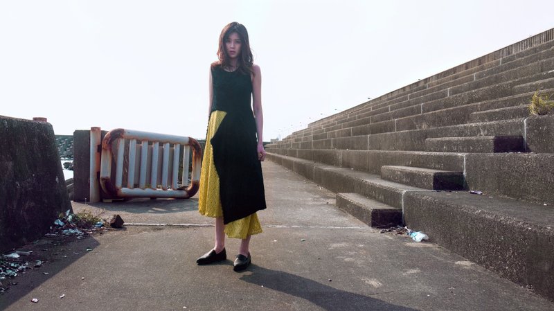 Clementine缺口无袖天鹅绒洋装 - 洋装/连衣裙 - 其他材质 黑色