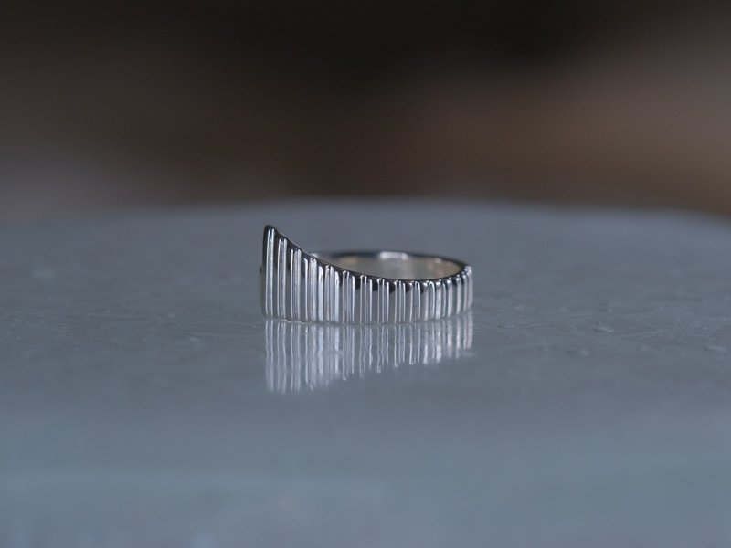 Hallgrímskirkja ring M 尺寸 纯银戒指 silver925 中性款 - 戒指 - 其他金属 银色