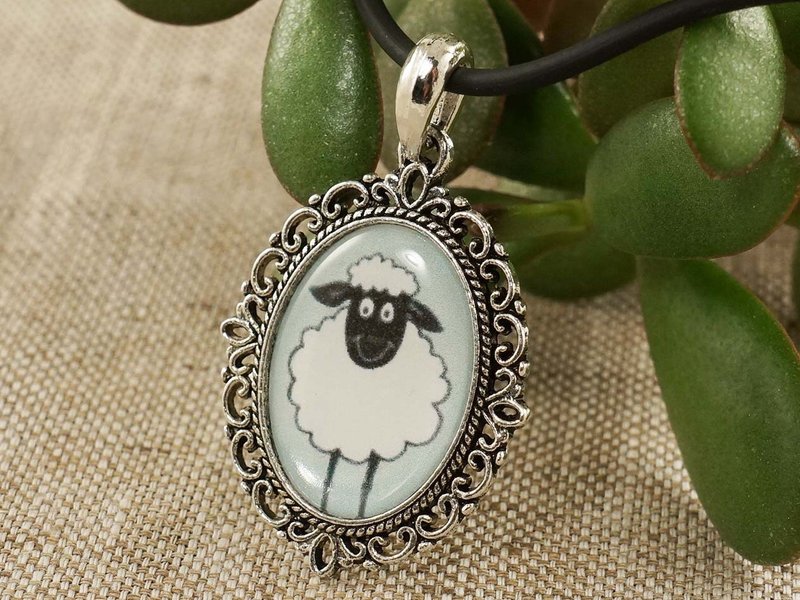 可爱绵羊牡羊座 黑白 手工坠饰项链 牡羊座珠宝礼物 - 项链 - 其他材质 白色