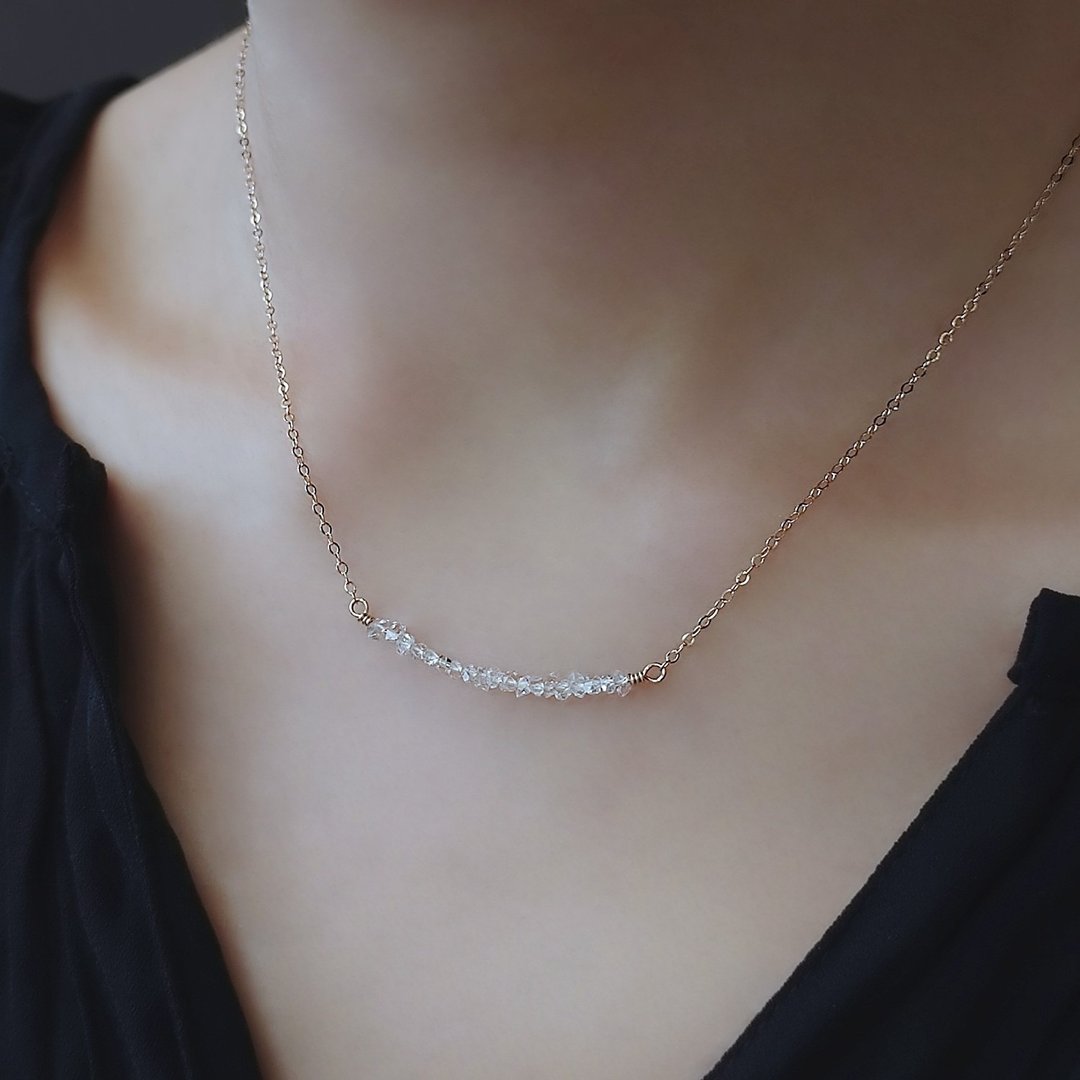 迷你双尖赫基蒙水晶 闪灵钻 14Kgf 包金 裸感微笑项链 - 项链 - 水晶 透明