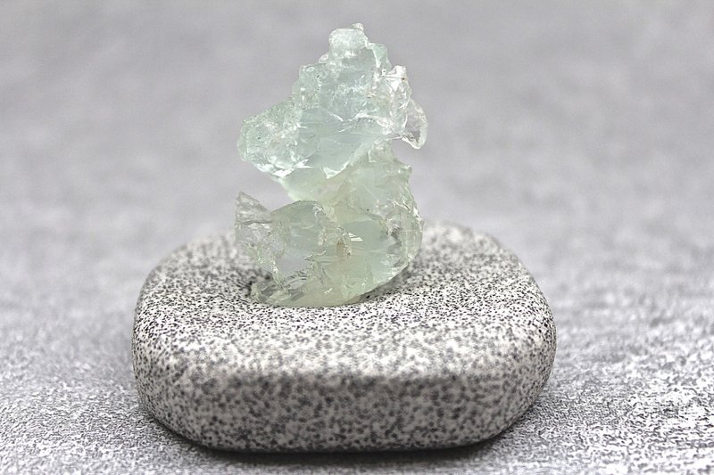 石栽 SHIZA 冰糖结晶海水蓝宝石-含底座 - 摆饰 - 宝石 蓝色