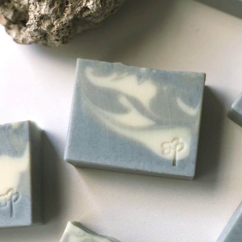 皂匠子【舒压款】乳香手工皂丨细致保湿 - 肥皂/手工皂 - 植物．花 灰色