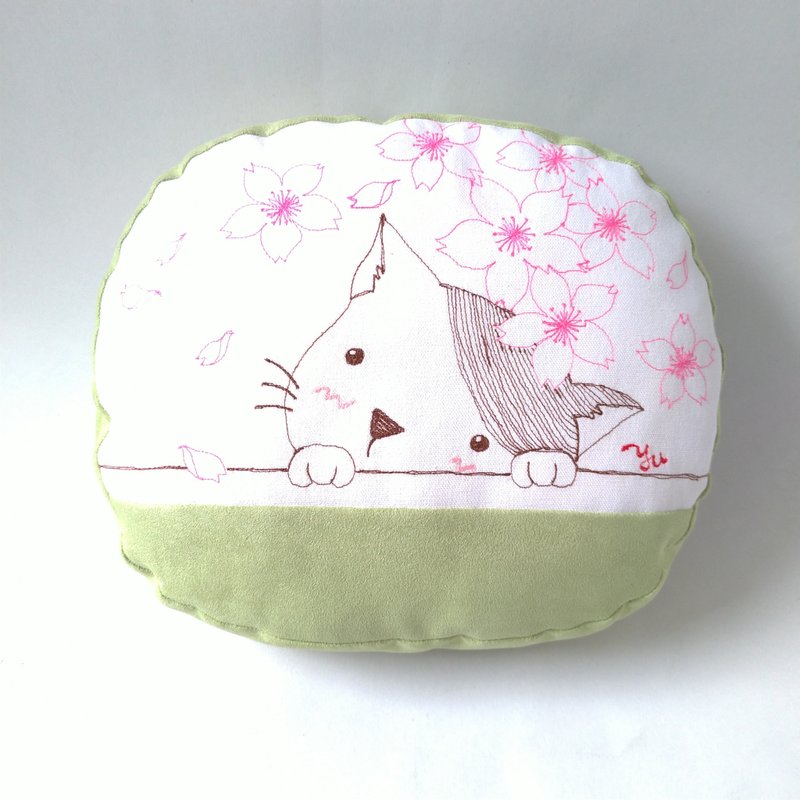 特价款 ~手工车绣插画小抱枕  樱花猫咪 - 枕头/抱枕 - 棉．麻 绿色