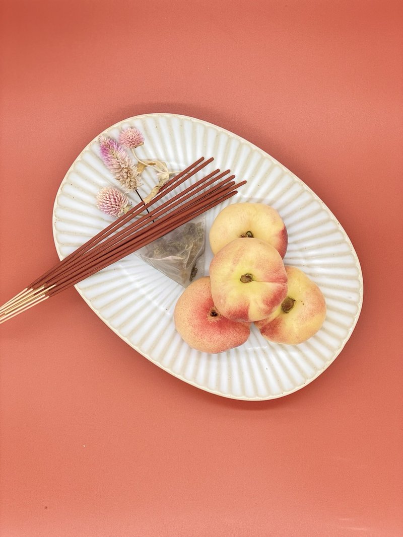 白桃乌龙茶线香 (PYBC.LIFE) - 香薰/精油/线香 - 精油 粉红色