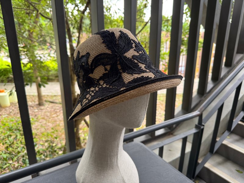 蕾丝遮阳帽 - 帽子 - 其他人造纤维 