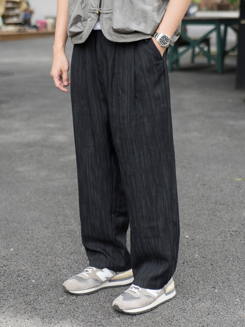 PANTS 高級感暗紋休閒質感長褲 秋冬季黑色休閒褲 潮流Cityboy - 男士长裤 - 其他材质 黑色