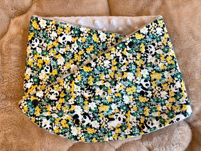 Hush Baby手工两用儿童脖围领巾 M (黄绿底猫熊 气质灰) - 围巾/披肩 - 其他材质 多色