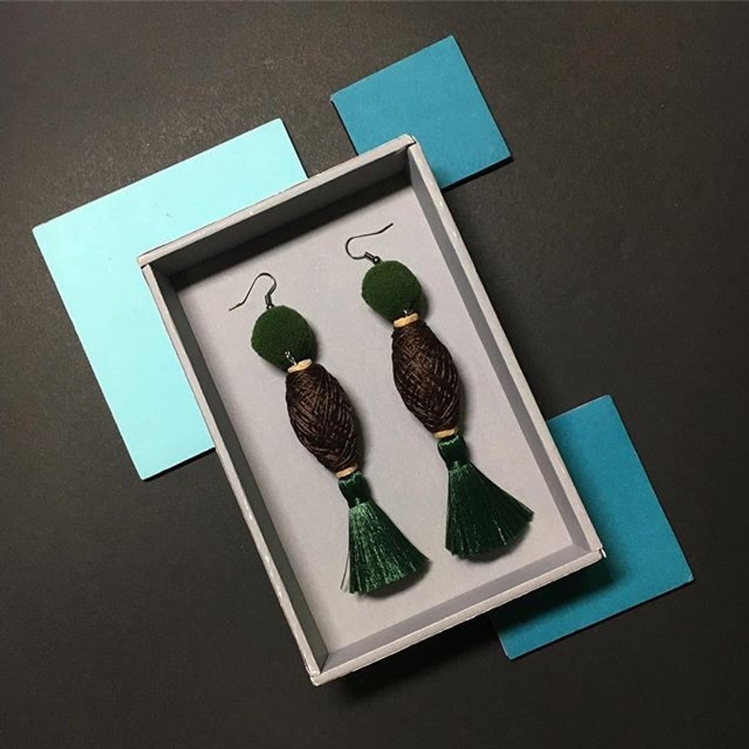 earrings : cotton tube green + brown - 耳环/耳夹 - 其他材质 咖啡色
