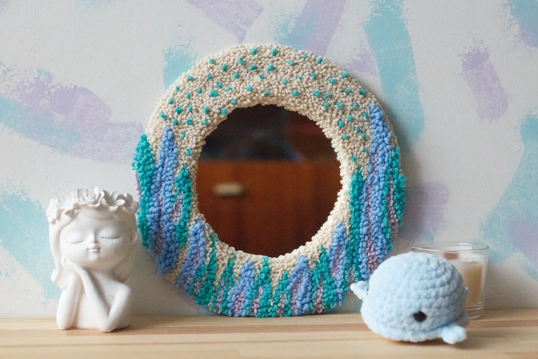 Handmade wall mirror, punch needle green blue nursery decor - 墙贴/壁贴 - 棉 绿色