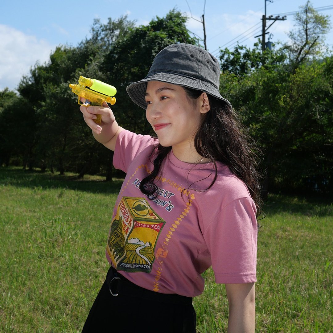 复古 T-shirt－台湾茶 (莓红)　男女皆宜　女生礼物推荐　台湾茶 - 女装 T 恤 - 棉 粉红色