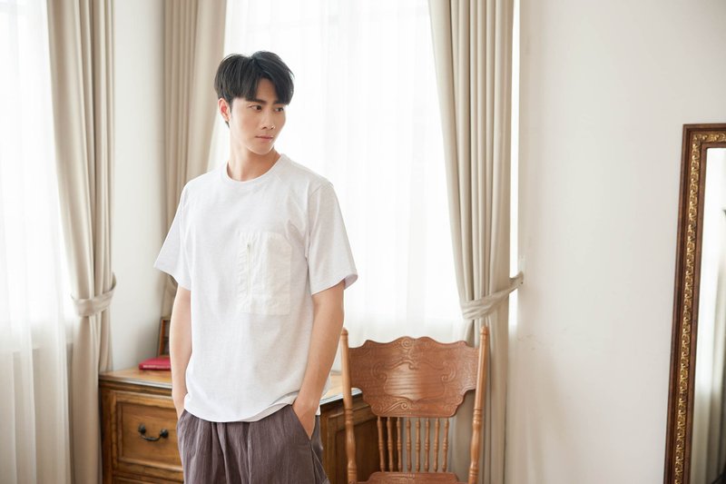 胸前口袋短袖上衣 白色 - 男装上衣/T 恤 - 其他材质 白色