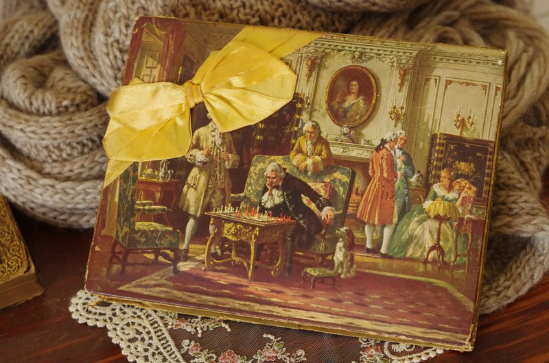 古董澳洲购入宫廷老纸盒/硬盒 W536 - 玩偶/公仔 - 其他金属 银色