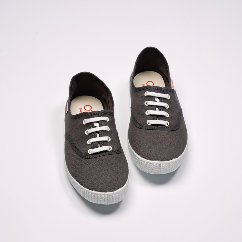 西班牙国民帆布鞋 CIENTA 52000 74 深灰色 经典布料 大人 系带款 - 女款休闲鞋 - 棉．麻 灰色