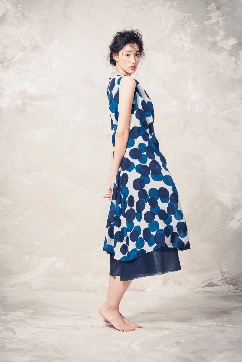 一字领无袖洋装(蓝) - 洋装/连衣裙 - 其他材质 蓝色