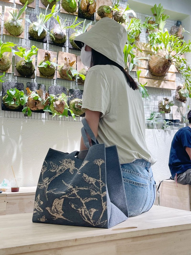 Loxe 香港制造 Tote Bag 手提包 秘密花园 - 手提包/手提袋 - 棉．麻 