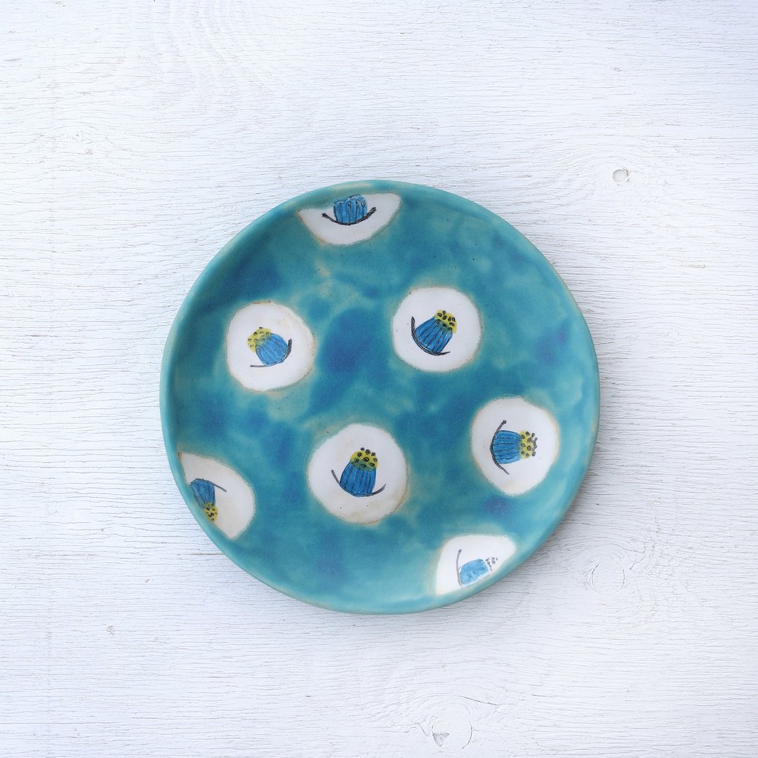 Turquoise glaze and white camellia plate - 盘子/餐盘/盘架 - 陶 蓝色