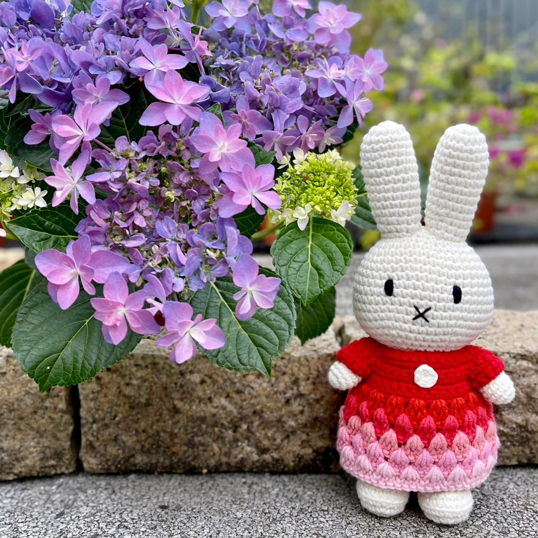 荷兰 Just Dutch | Miffy 米飞兔 编织娃娃和她的红色彩虹洋装 - 玩偶/公仔 - 棉．麻 红色