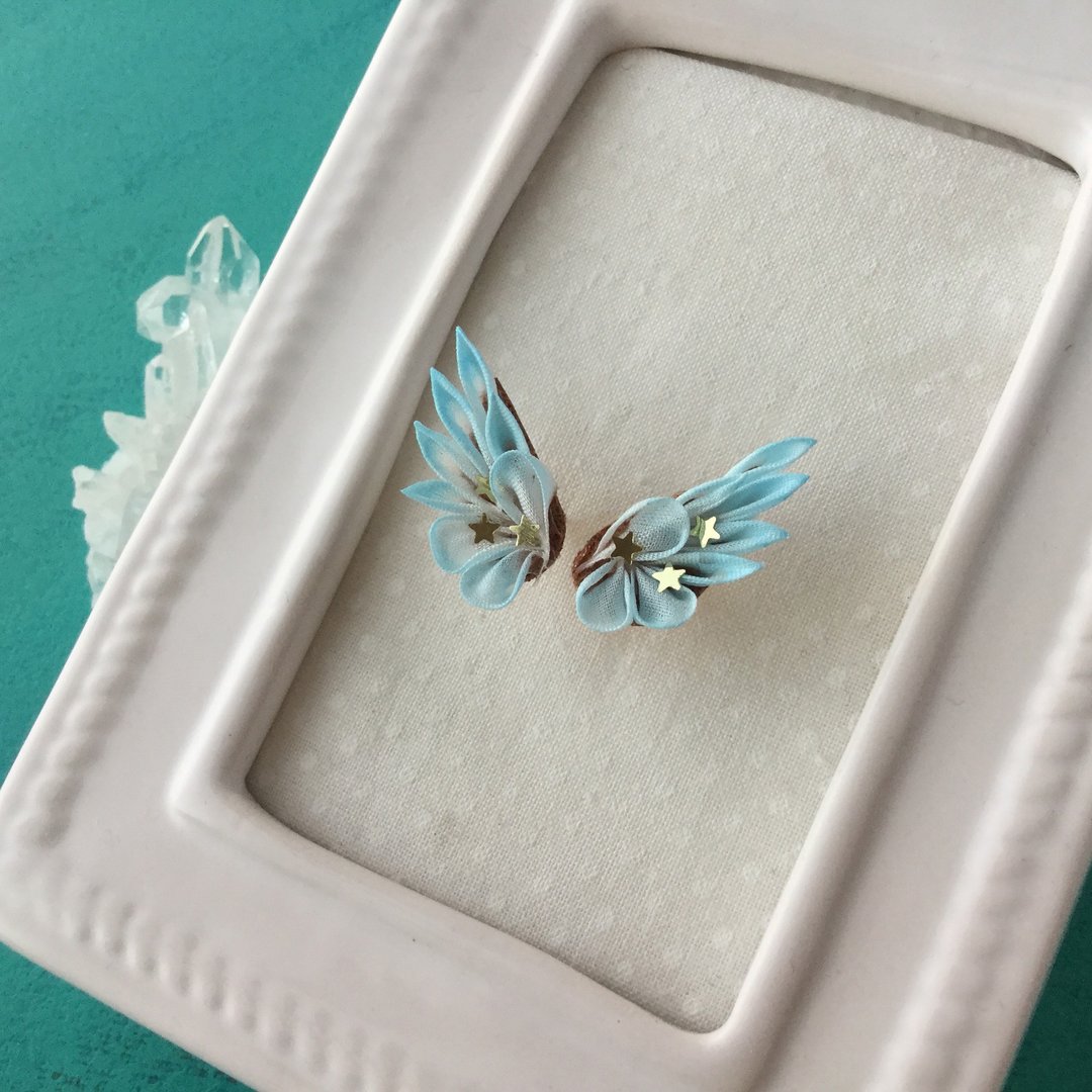 Little Sky Blue Wings - stud earrings - 耳环/耳夹 - 丝．绢 蓝色