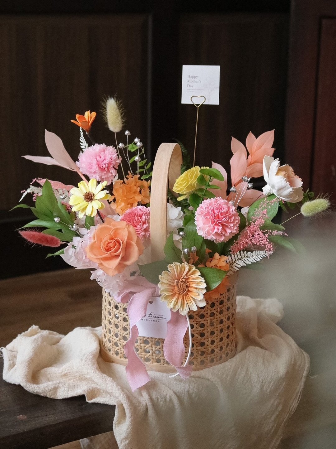 【遇见恒久】绽放美丽母亲节永生康乃馨花篮 康乃馨盆栽 限自取 - 干燥花/捧花 - 植物．花 