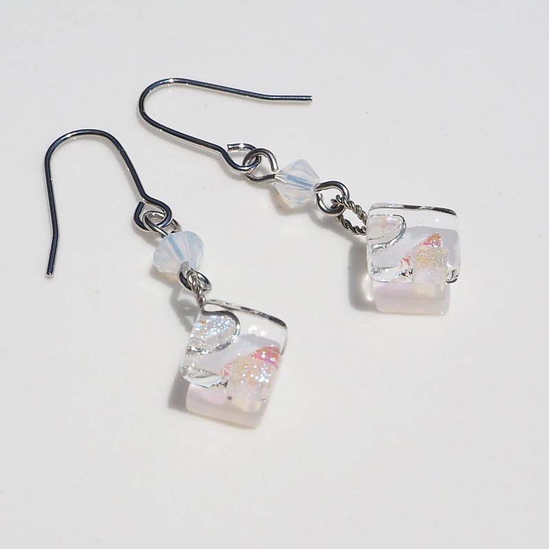 ６月誕生石ガラス(ムーンストーン)ピアス/イヤリング【長さ選べます】【金具選べます】【受注制作】 - 耳环/耳夹 - 玻璃 白色