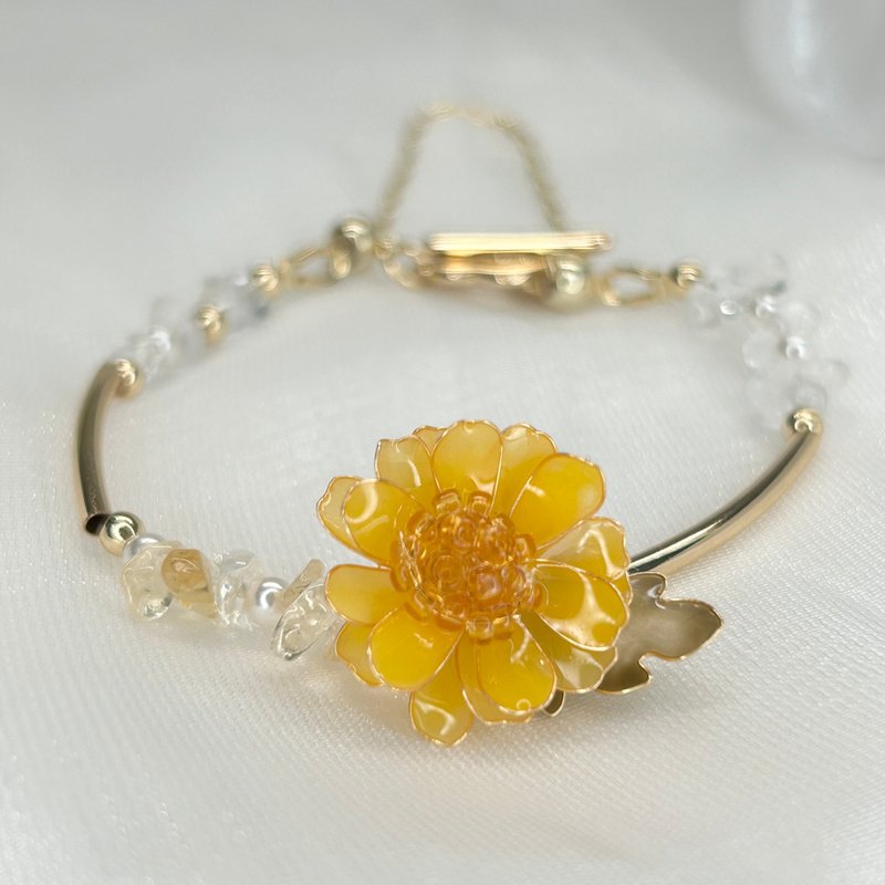 【黄色野菊x黄水晶-水晶花手链】11月生日花生日石 花言日和 - 耳环/耳夹 - 树脂 