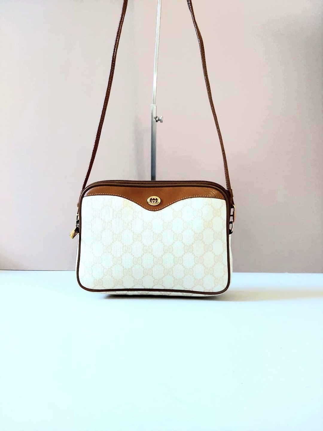 绝版稀有品中古二手Gucci白咖啡色皮革侧背斜孭背腋下小包手袋 - 侧背包/斜挎包 - 真皮 白色